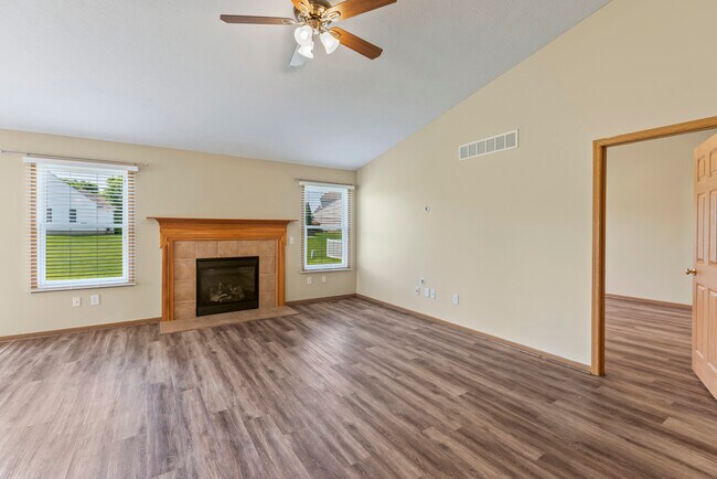 Foto del edificio - 5695 Stevens Drive