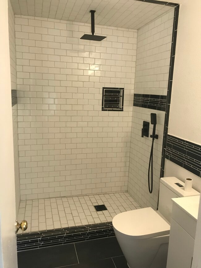 Master Bath - 3873 Rugged Cir