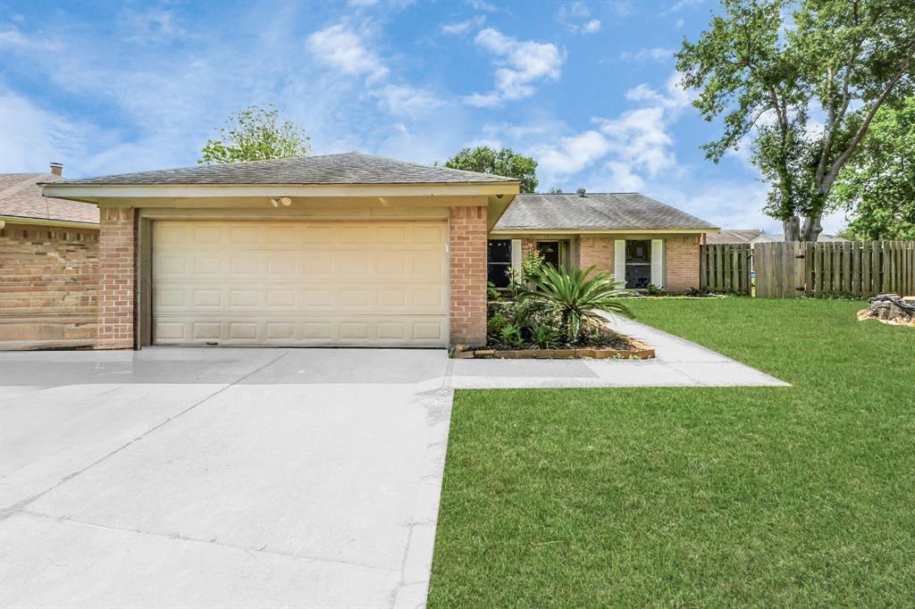 Foto principal - 12119 Woolford Dr