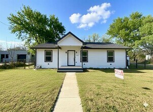 Building Photo - 362 Michael Ln