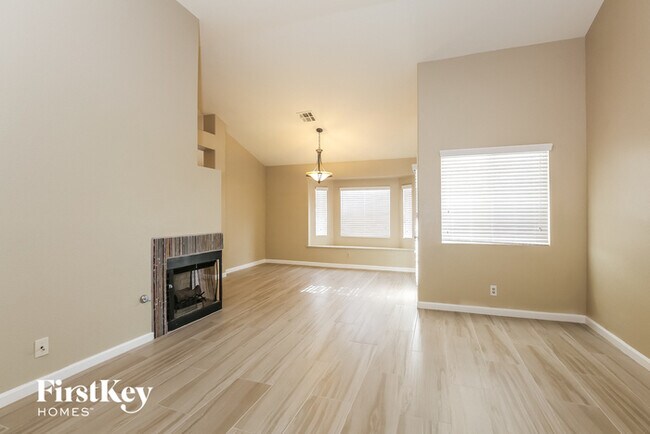 Building Photo - 3312 Hyannis Cir
