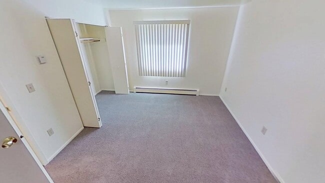 Building Photo - West Main Flats