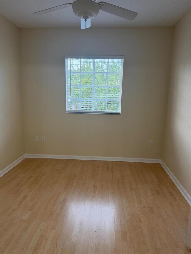 Foto del edificio - 8839 S Isles Cir