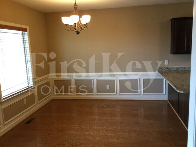 Foto del edificio - 293 Majestic Oak Dr