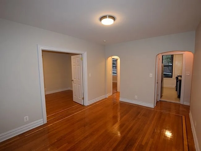 Building Photo - 25-10 31st Ave