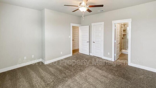 Building Photo - 2403 Chinook Way