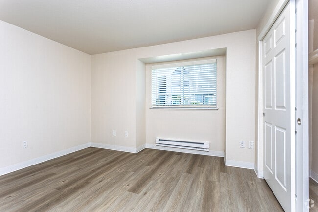 3BR, 2BA - 1,100SF - Primary Bedroom - Westhampton