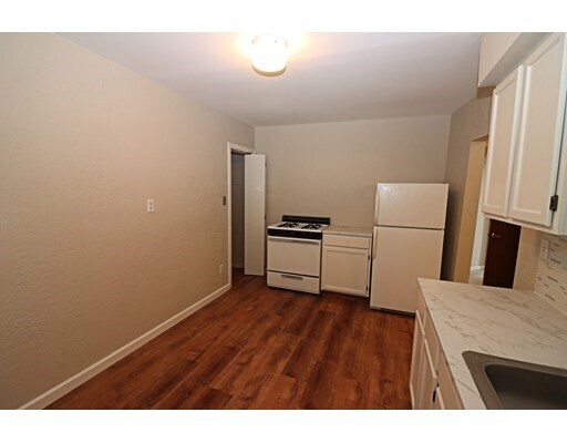 Foto del edificio - 5 Wave Way Ave