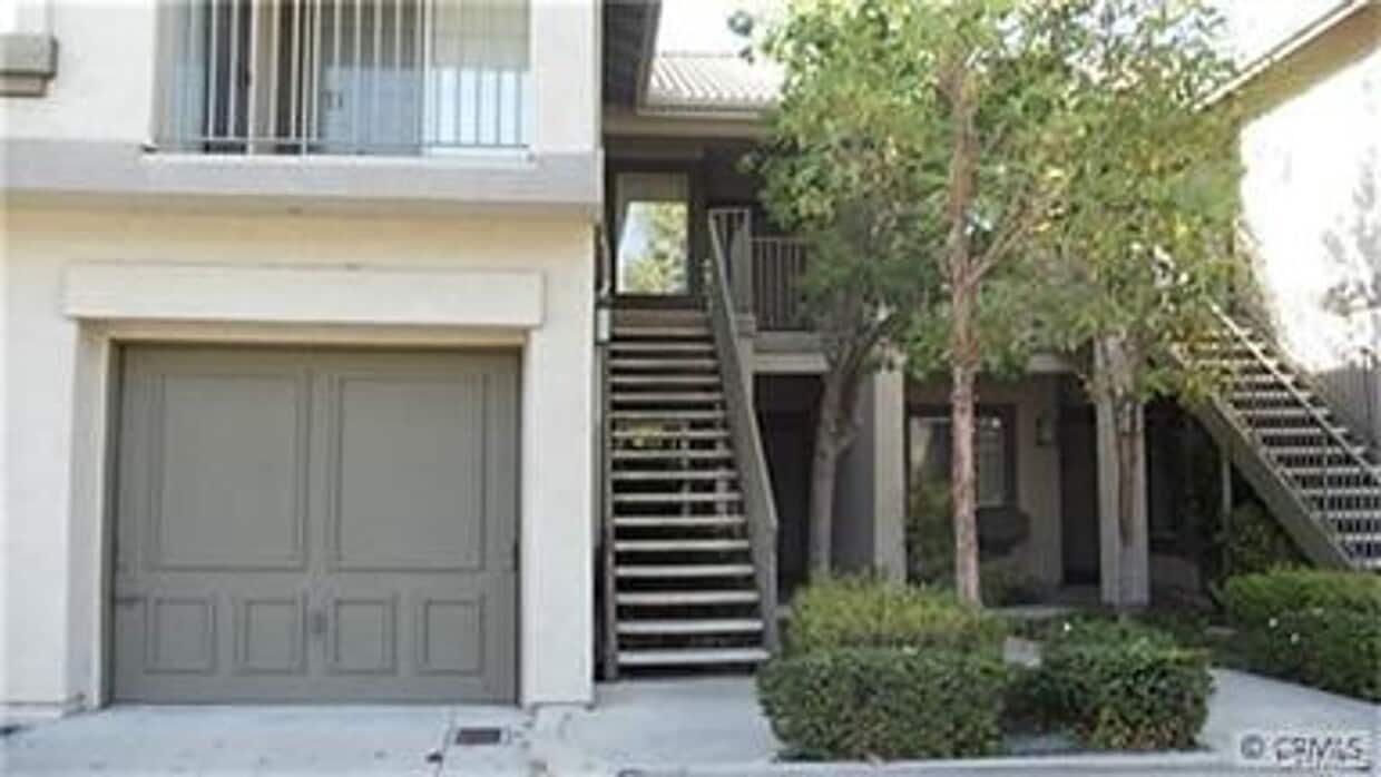 Primary Photo - Lower 2 Bedroom w/Garage