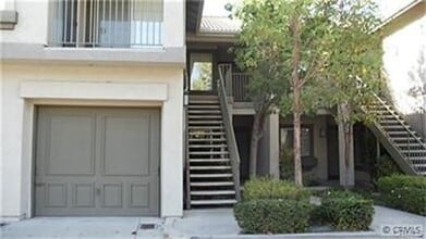 Building Photo - 66 Chaumont Cir