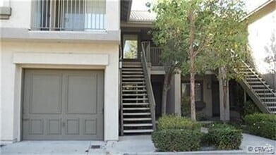 Building Photo - 66 Chaumont Cir