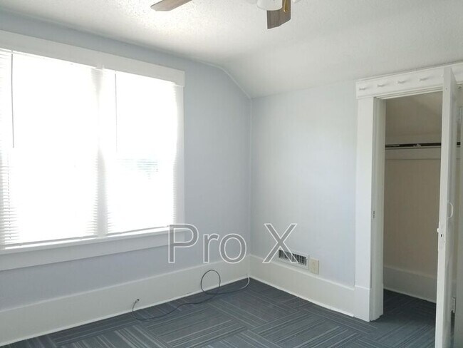 Building Photo - 121 W Jackson St
