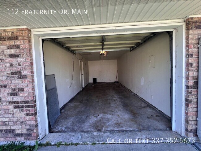 Building Photo - 112 Fraternity Dr