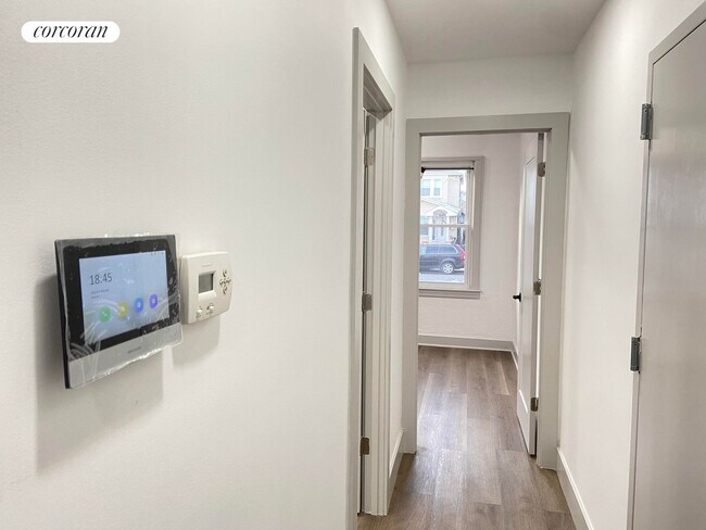 Foto del edificio - 122-08 Hillside Avenue