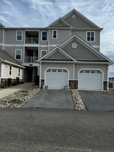 Building Photo - 5102 E Pebble Ln