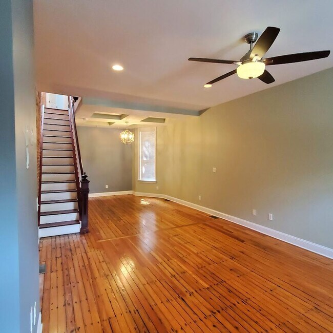 Foto del edificio - 143 S. Linwood Ave/4 Bed, 4.5 Bath TH in P...