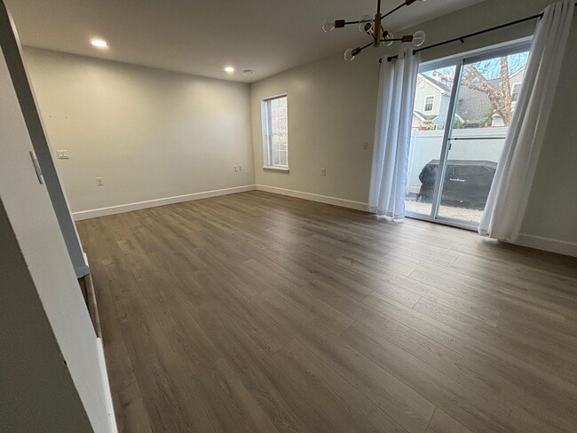 Building Photo - 5701 Lavender Plaza