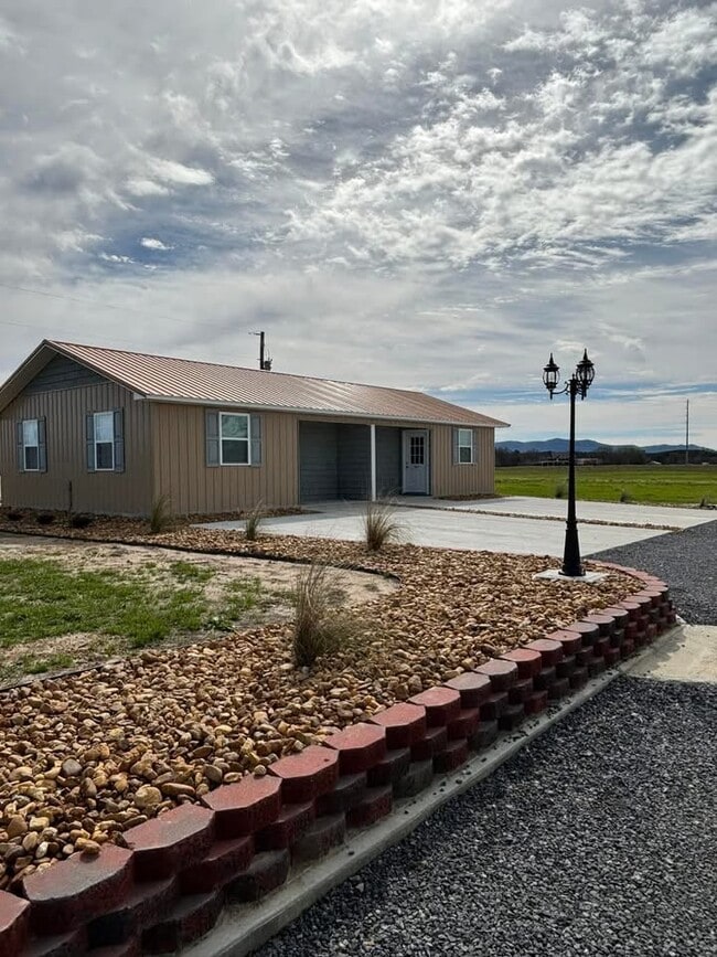 Building Photo - 4870 County Road 71