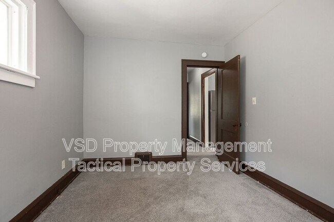 Foto del edificio - 4024 E 143rd St