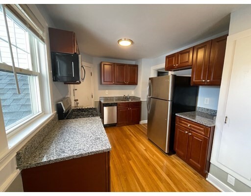 Foto principal - 61 Glover Ave