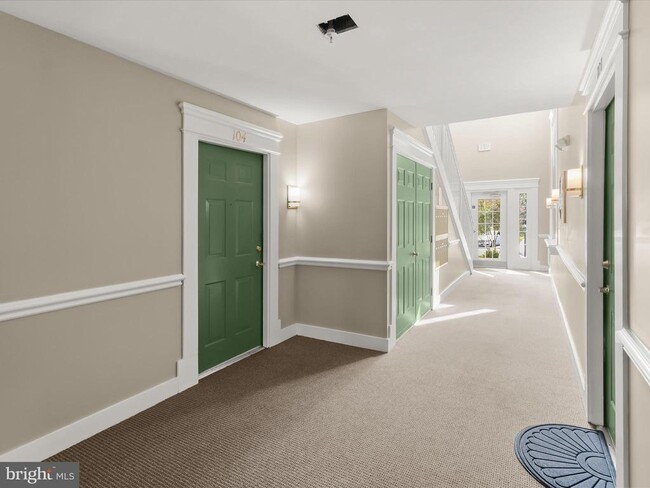 Building Photo - 9150 Gracious End Ct