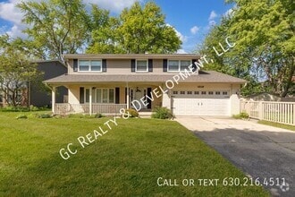 Building Photo - 6S110 Carlyle Ct