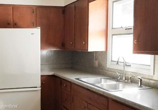 Building Photo - 2 br, 2 bath House - 228 Tecumseh Rd