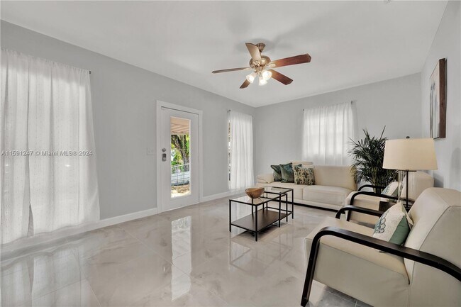 Foto del edificio - 1361 NW 28th St