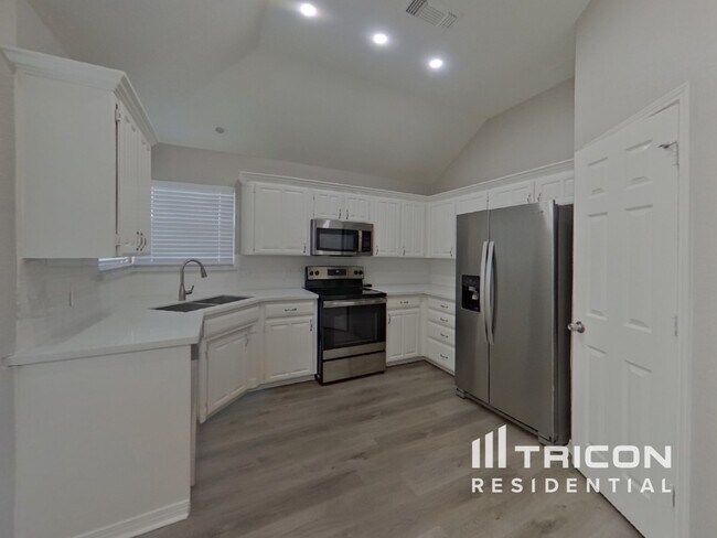 Foto del edificio - 6301 Brookhaven Trail