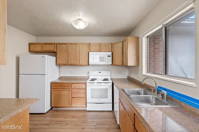 Building Photo - 5 br, 2 bath House - 7089 W 10th Ave