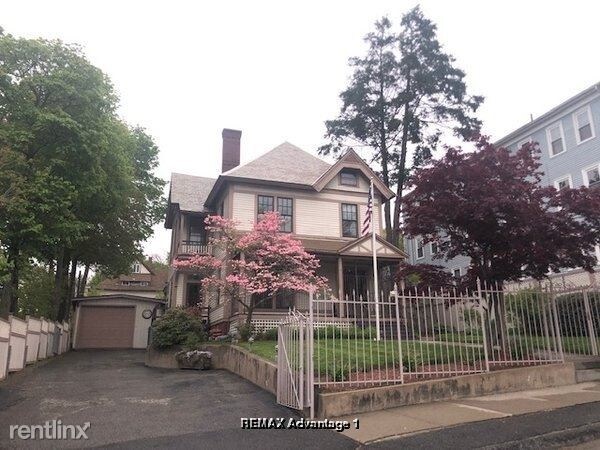 Primary Photo - 2 br, 1 bath Apartment - 11 Catherine St,