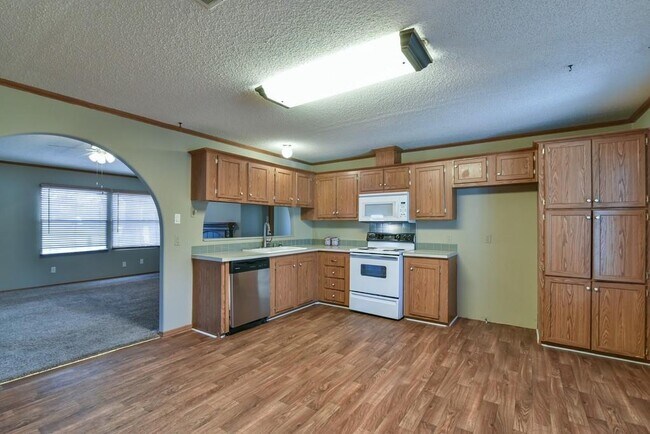 Foto del edificio - 4820 Kelly Elliott Rd