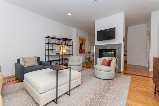 Foto del edificio - 769 Heath St