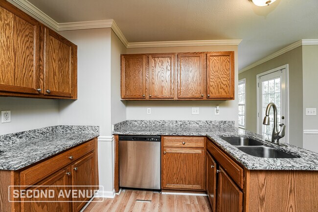 Foto del edificio - 3748 White Pine Rd