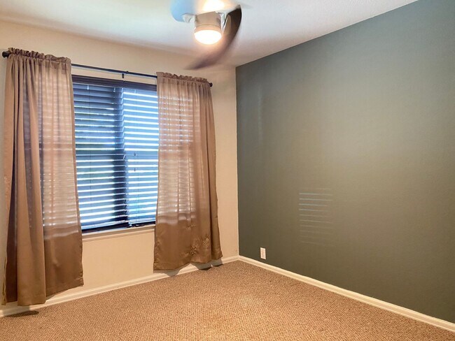 Foto del edificio - 1911 Wormack Way