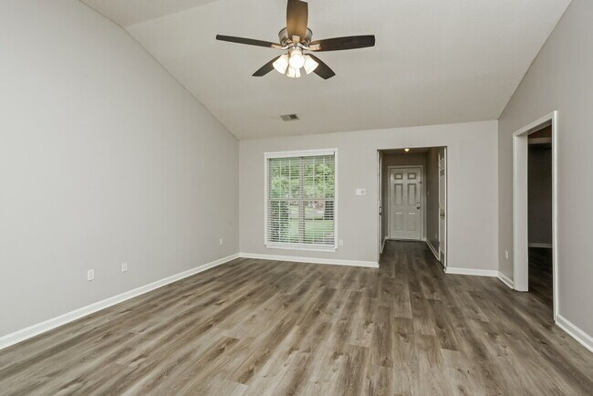 Foto del edificio - 923 Remington Cove