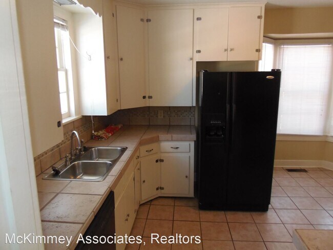 Building Photo - 3 br, 1 bath House - 3515 N. Magnolia