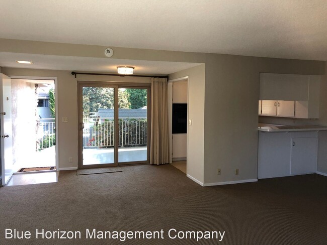 Building Photo - 2 br, 1.5 bath House - 280 N Fairview Ave #6