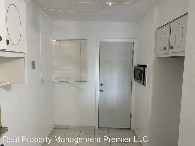 Foto del edificio - 1 br, 1 bath House - 1750 NE 191ST ST # 32...