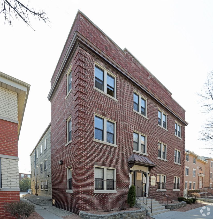 Exterior Facade - Centro Apartments