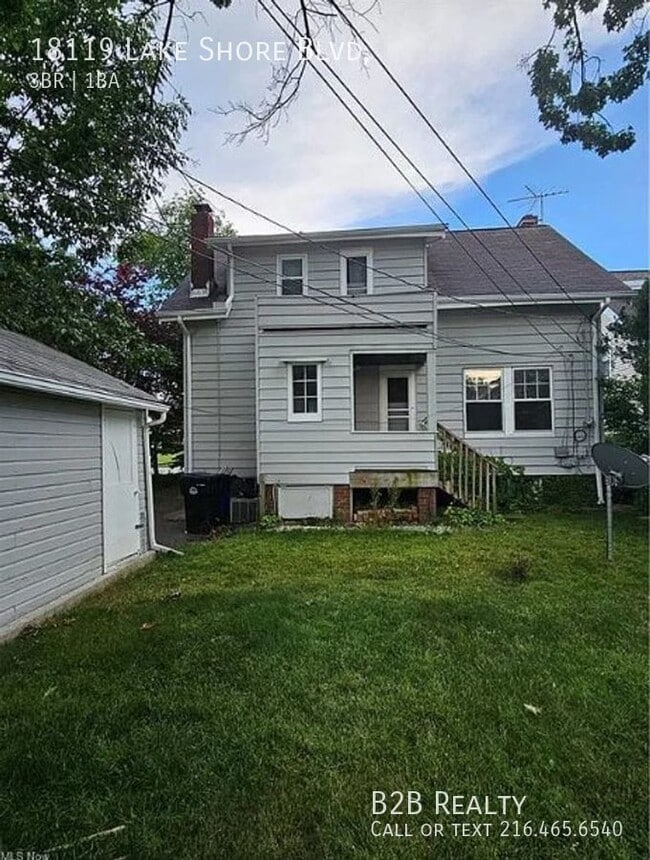 Building Photo - Spacious Elegance: Stunning 3-Bed Single F...