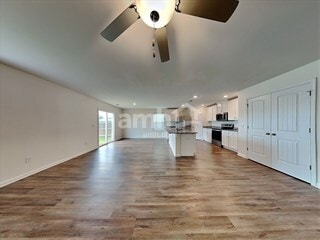 Building Photo - 6075 Mason Tucker Dr