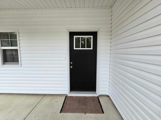 Building Photo - Rental in Stedman less than 3 years old!