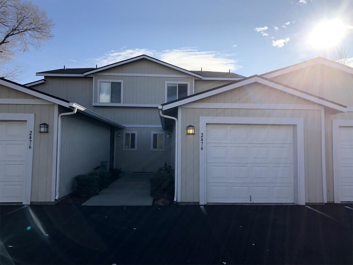 2474 SW Timber View Ct Unit 2474, Redmond, OR 97756 Apartment for