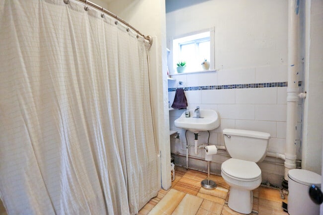 Building Photo - 183-187 W Main St