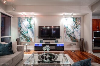 Building Photo - 4525 Dean Martin Dr