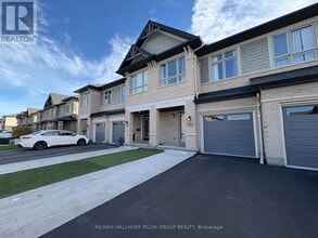 Building Photo - 324 Rainrock Cres