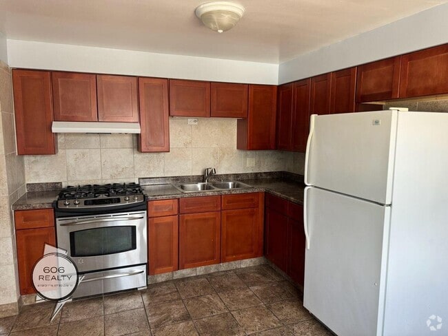 Building Photo - 3558 N Nagle Ave