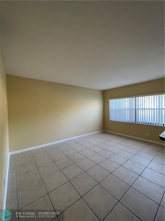 Building Photo - 11630 NW 26th Ct