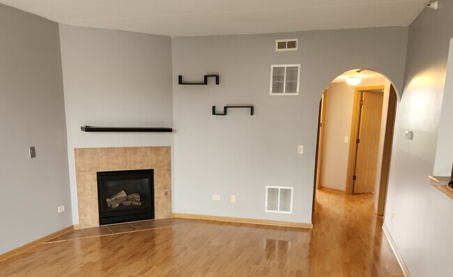 Foto del edificio - 9810 Liberty Cir